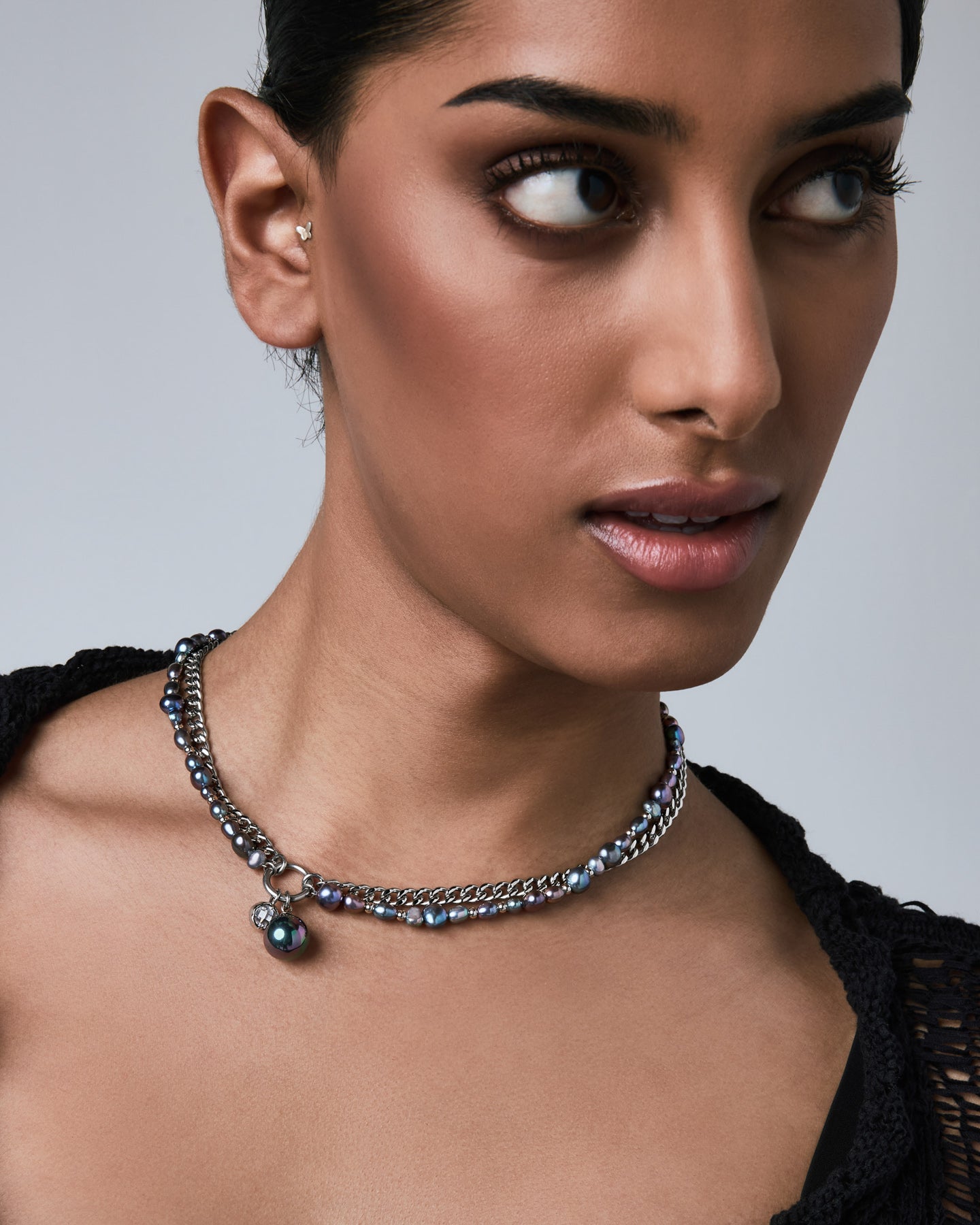 stainless-steel-black-pearl woman